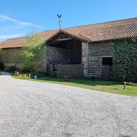 Chambres Et Gite Dans Un Lieu Calme Et Champetre Gourge Les Grippeaux Proche Parthenay Exterior foto